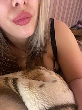 69Laura696 online show from February 8, 6:22 pm