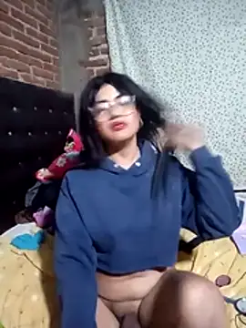 yovana13 online show from November 23, 10:47 am