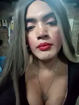 yovana13 online show from March 4, 9:06 am