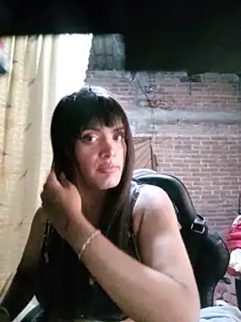 Snapshot of yovana13 chatting on June 15, 4:17 pm yovana13 online show from June 15, 4:17 pm