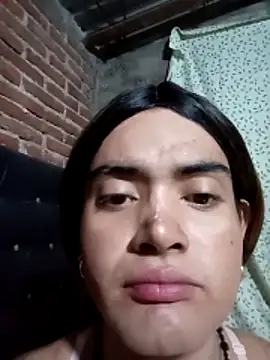 yovana13 online show from December 15, 2:17 am