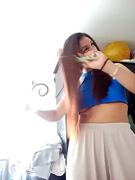 Luci And Sofi online show from February 28, 7:24 pm