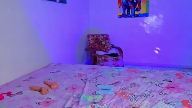 Luci And Sofi online show from May 12, 3:14 am