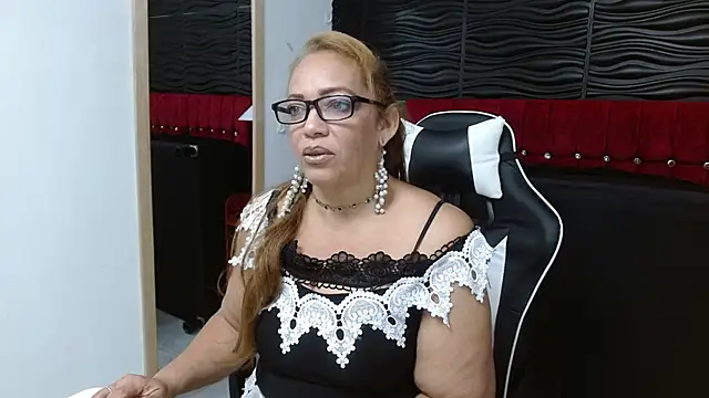 Snapshot of PervertedMature chatting on March 2, 2:51 am PervertedMature online show from March 2, 2:51 am