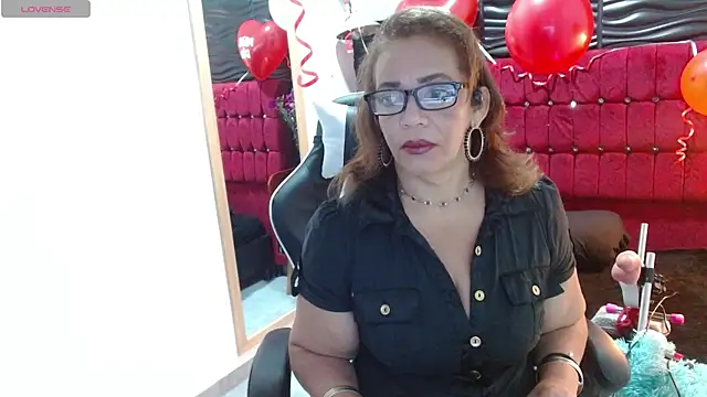 Snapshot of PervertedMature chatting on March 9, 3:22 am PervertedMature online show from March 9, 3:22 am