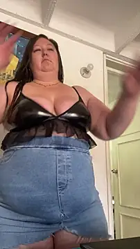 Chloee ep online show from October 16, 4:37 pm