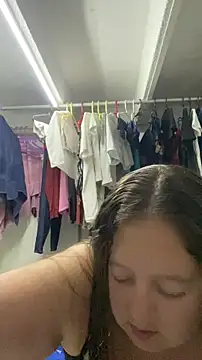 Snapshot of Chloee_ep chatting on June 22, 3:12 am Chloee ep online show from June 22, 3:12 am