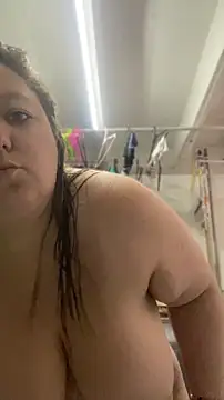 Chloee ep online show from April 15, 1:04 pm