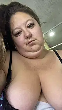 Snapshot of Chloee_ep chatting on January 15, 5:22 am Chloee ep online show from January 15, 5:22 am