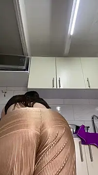 Snapshot of Chloee_ep chatting on February 6, 4:08 am Chloee ep online show from February 6, 4:08 am