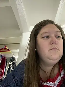 Snapshot of Chloee_ep chatting on June 28, 3:02 am Chloee ep online show from June 28, 3:02 am
