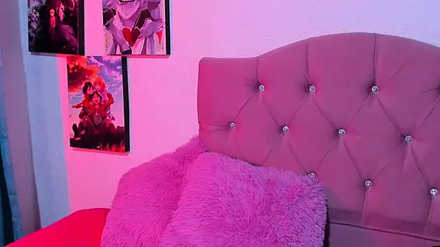 Mila nixon02 online show from May 13, 3:35 am