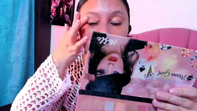 Mila nixon02 online show from October 21, 5:01 pm