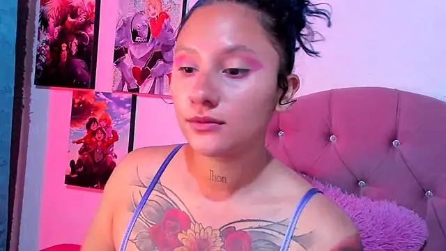 Mila nixon02 online show from April 19, 3:29 am
