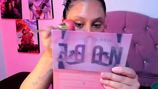 Mila nixon02 online show from April 25, 3:09 am