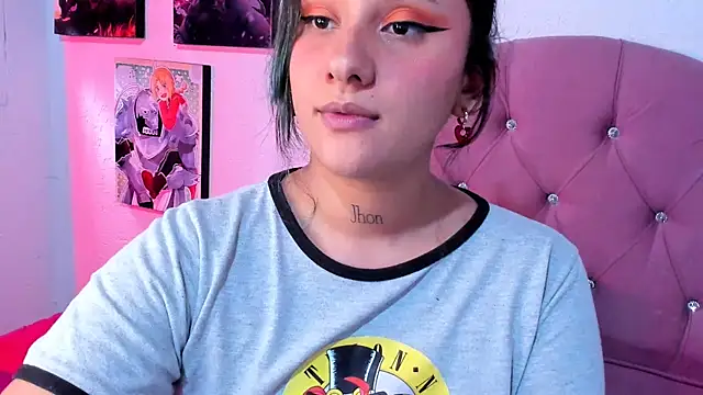 Mila nixon02 online show from December 13, 8:04 pm