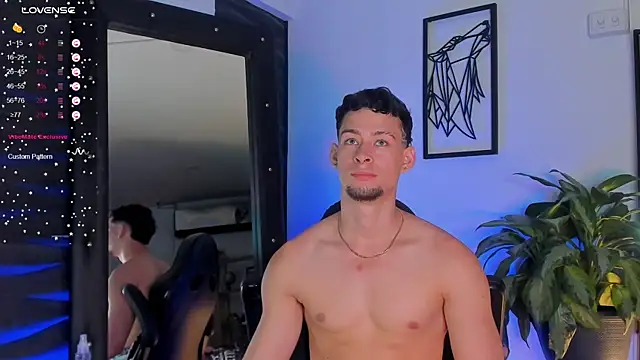 JadeSmiith  online show from October 30, 9:55 pm