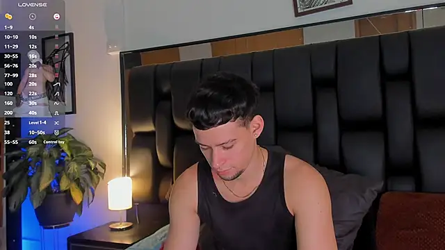 JadeSmiith  online show from October 23, 10:30 pm