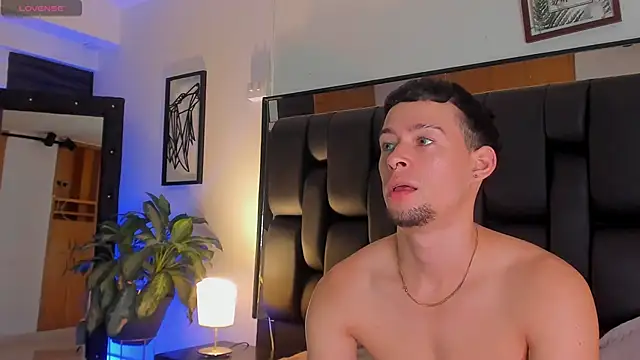 JadeSmiith  online show from September 20, 10:26 pm
