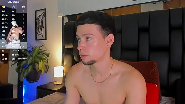 JadeSmiith  online show from October 1, 10:24 pm