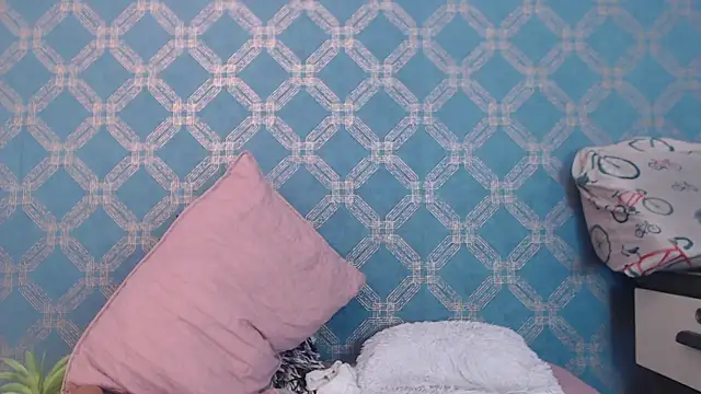 violeta cute18 online show from January 24, 10:51 pm