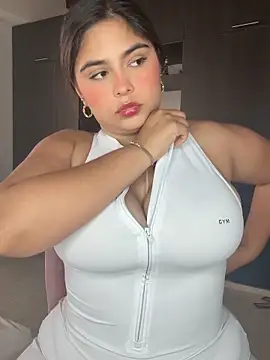 Snapshot of Sarasweet_sex chatting on June 9, 10:11 pm Sarasweet sex online show from June 9, 10:11 pm