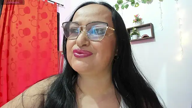 Gia Nahomi online show from January 7, 10:48 pm