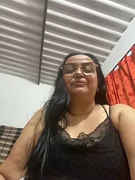 Snapshot of Gia_Nahomi chatting on January 6, 4:04 am Gia Nahomi online show from January 6, 4:04 am