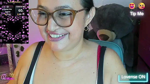 Gia Nahomi online show from May 26, 9:02 pm