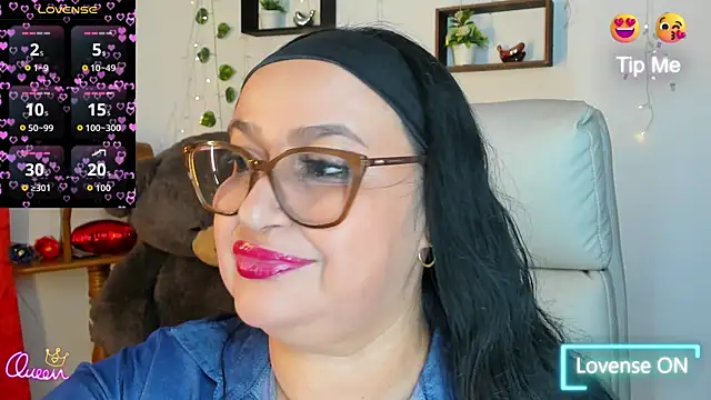 Gia Nahomi online show from April 20, 10:22 pm