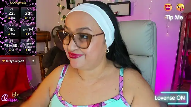 Gia Nahomi online show from March 9, 11:19 pm