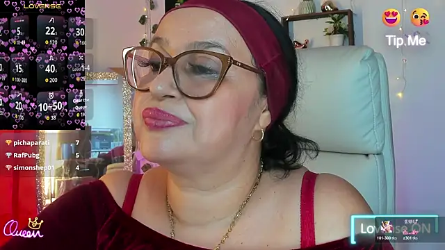 Gia Nahomi online show from May 15, 11:47 pm
