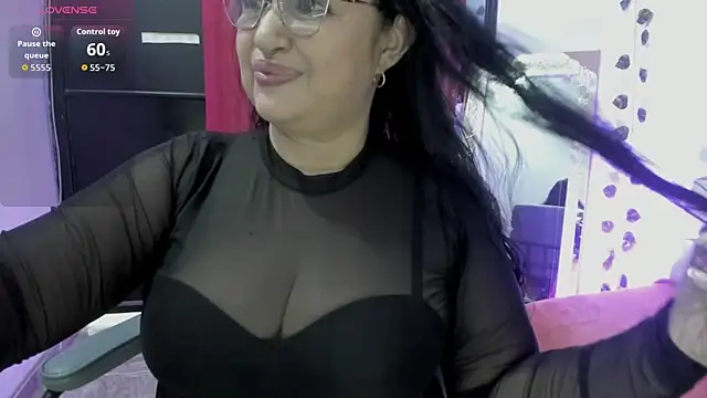 Snapshot of Gia_Nahomi chatting on September 27, 10:27 pm Gia Nahomi online show from September 27, 10:27 pm