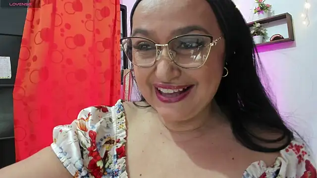 Gia Nahomi online show from January 6, 10:14 pm