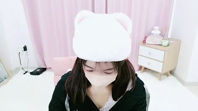 Snapshot of Nana_77_ chatting on December 3, 6:21 am Nana 77 online show from December 3, 6:21 am