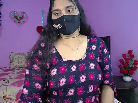 Hot Maleka online show from February 24, 4:30 pm