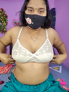 Snapshot of Hot_Maleka chatting on November 27, 1:17 am Hot Maleka online show from November 27, 1:17 am