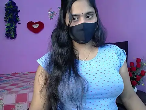 Hot Maleka online show from April 29, 5:30 pm