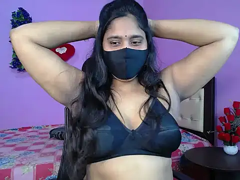 Hot Maleka online show from April 18, 7:07 pm