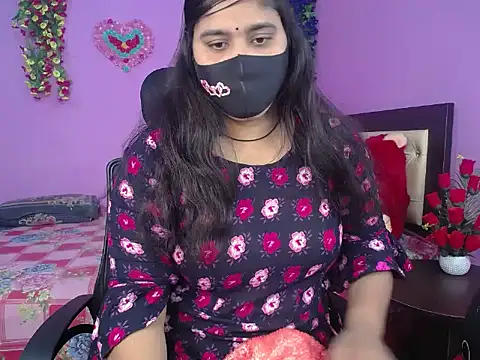 Hot Maleka online show from January 11, 1:45 am