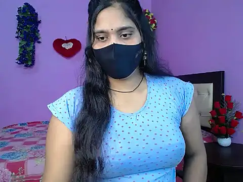 Hot Maleka online show from April 14, 4:45 pm