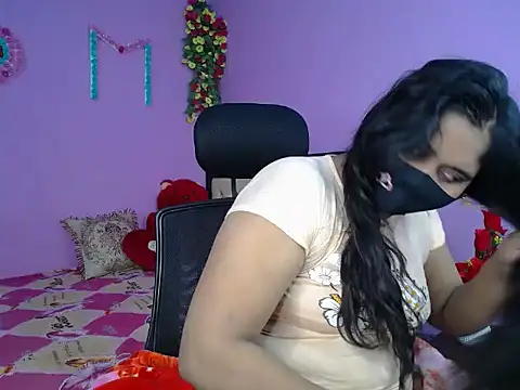 Hot Maleka online show from February 14, 4:40 pm
