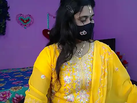 Hot Maleka online show from March 23, 4:40 pm