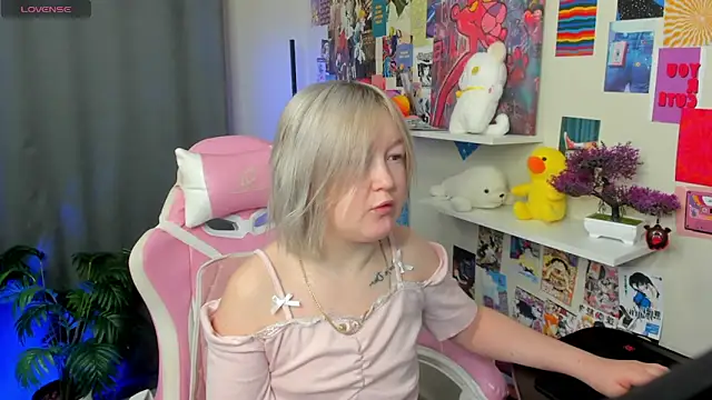 Sara Robinson online show from April 17, 2:25 am