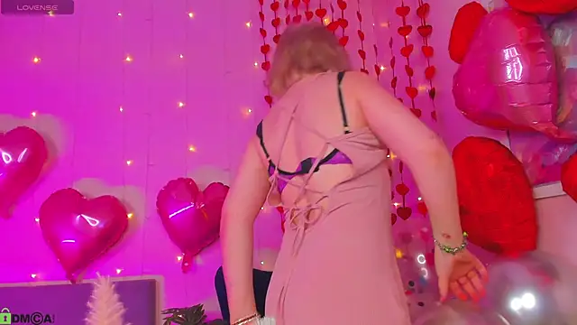 Sara Robinson online show from February 14, 3:07 am