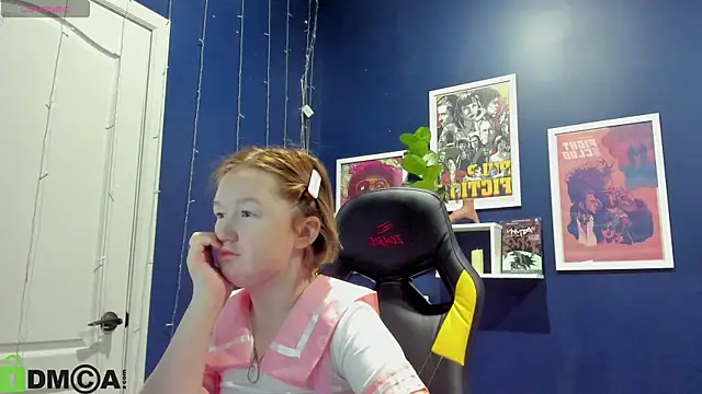 Snapshot of Sara_Robinson chatting on November 22, 3:05 am Sara Robinson online show from November 22, 3:05 am