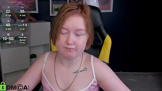 Snapshot of Sara_Robinson chatting on November 8, 3:10 am Sara Robinson online show from November 8, 3:10 am