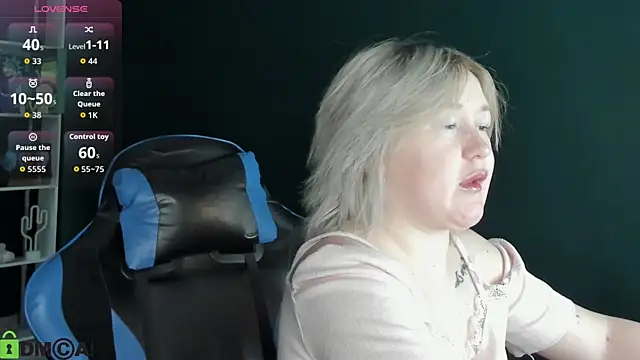 Snapshot of Sara_Robinson chatting on June 16, 4:34 am Sara Robinson online show from June 16, 4:34 am