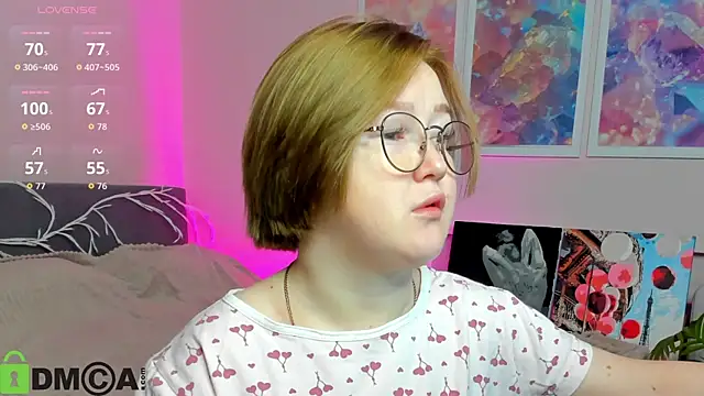 Snapshot of Sara_Robinson chatting on October 22, 2:44 am Sara Robinson online show from October 22, 2:44 am