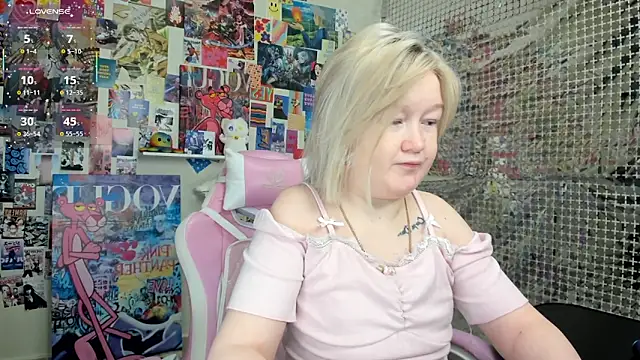 Sara Robinson online show from March 27, 3:04 am